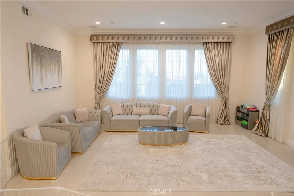 1135 E Verdugo Avenue, Burbank, California 91501 home-pic-20