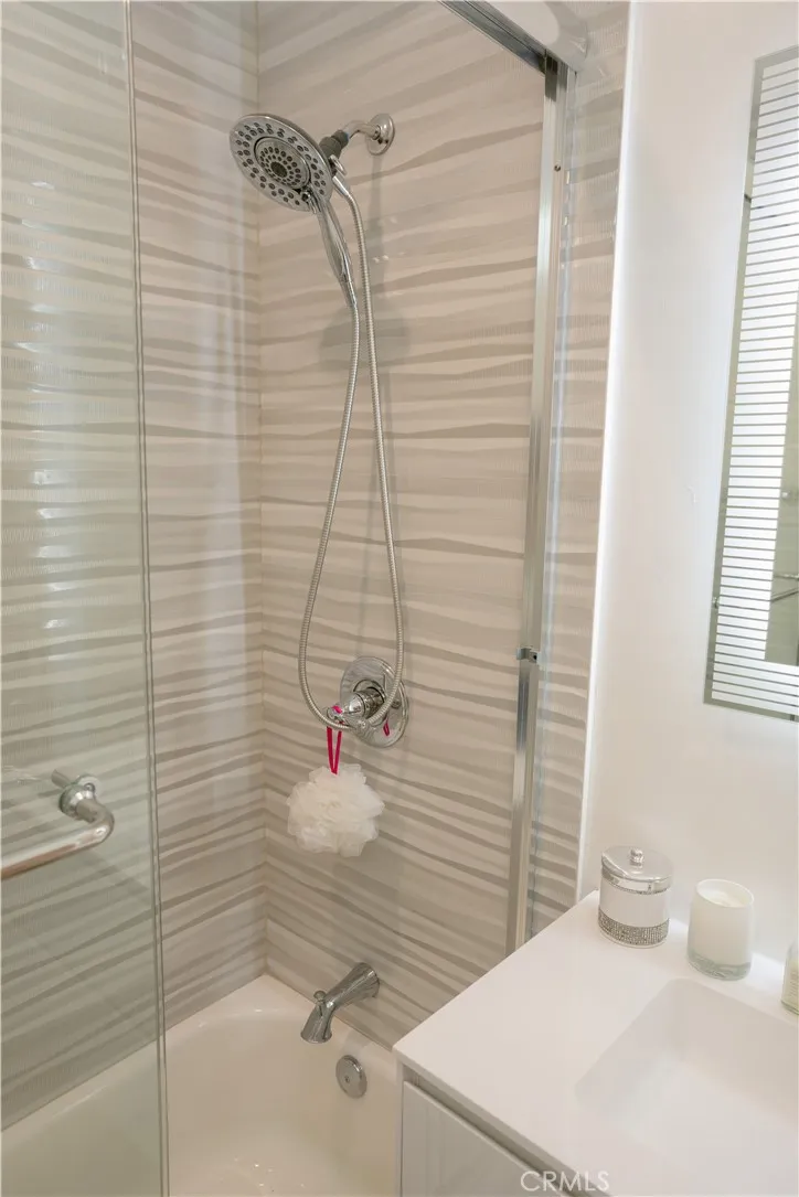 1135 E Verdugo Avenue, Burbank, California 91501 home-pic-42