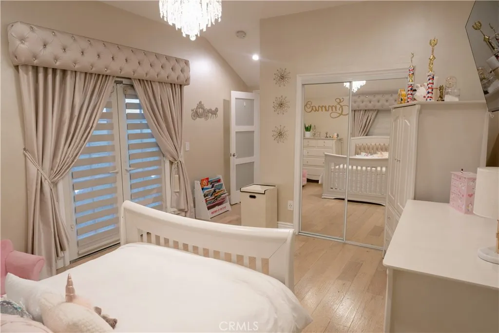 1135 E Verdugo Avenue, Burbank, California 91501 home-pic-38