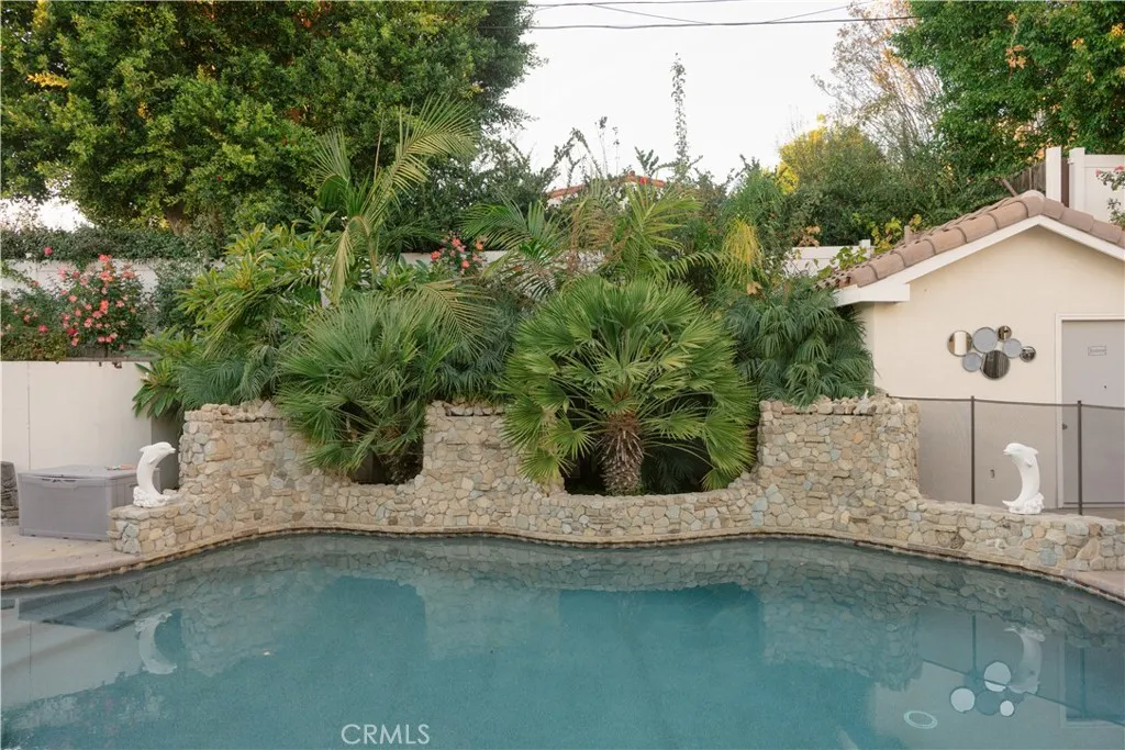 1135 E Verdugo Avenue, Burbank, California 91501 home-pic-51