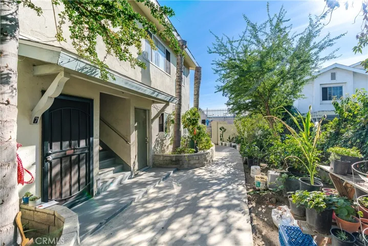 4660 Clara, Cudahy, California 90201
