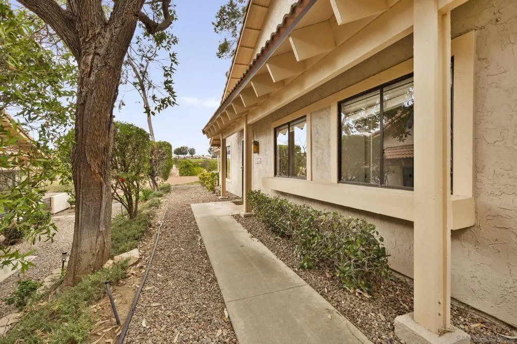 12884 Camino De La Breccia, San Diego, California 92128 home-pic-19
