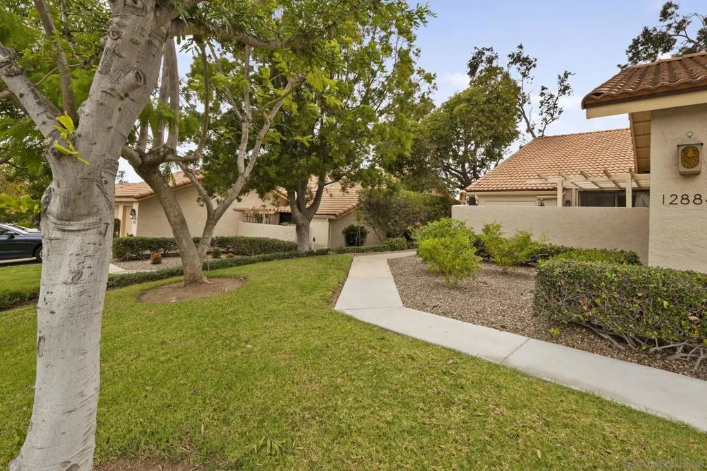 12884 Camino De La Breccia, San Diego, California 92128 home-pic-14