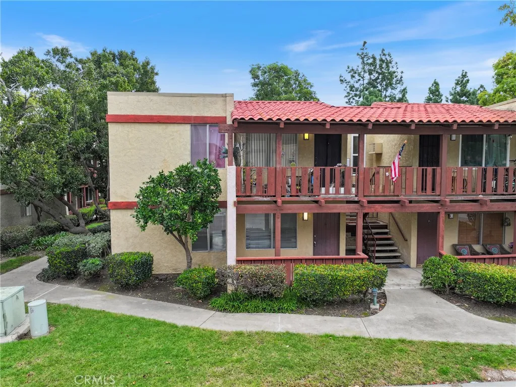 1000 W Macarthur Boulevard 113, Santa Ana, California 92707 home-pic-1