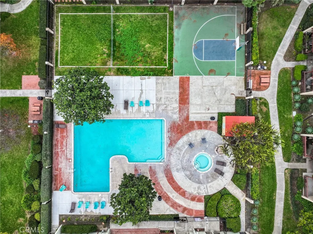 1000 W Macarthur Boulevard 113, Santa Ana, California 92707 home-pic-32