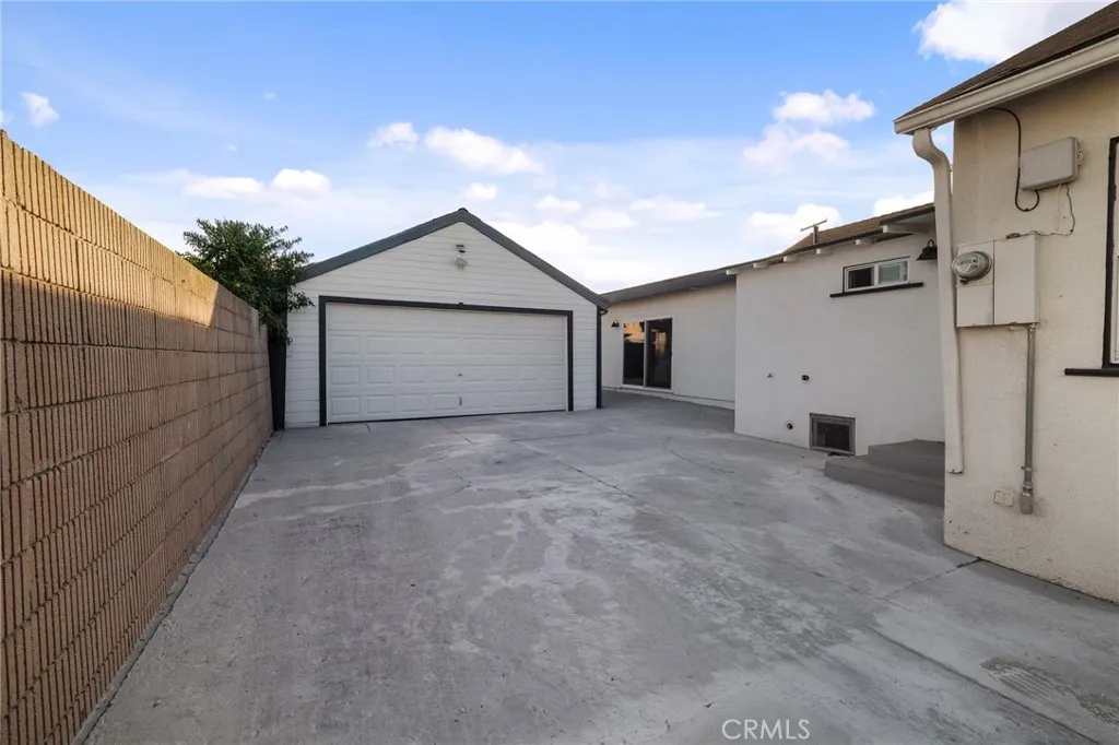 2228 W 78th Street, Inglewood, California 90305 home-pic-36