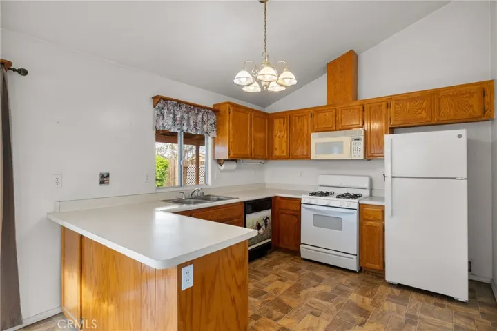 318 Leeta, Bakersfield, California 93307