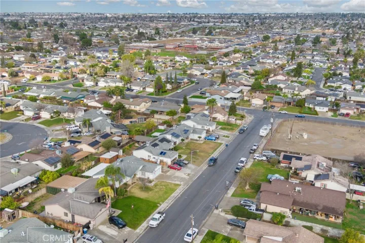 318 Leeta, Bakersfield, California 93307