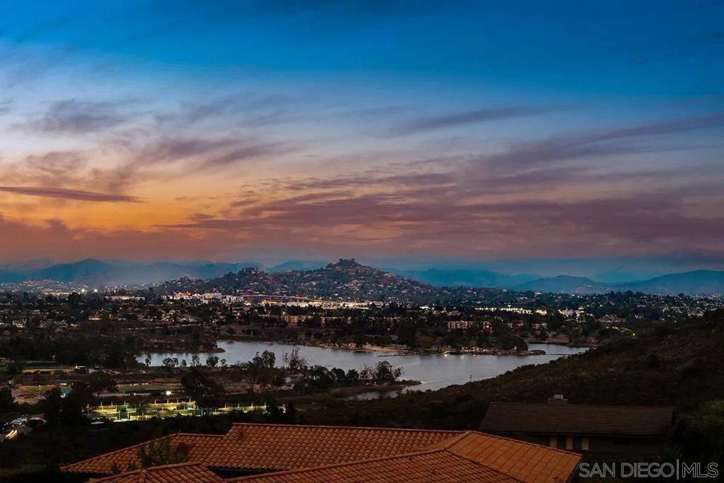6346 Ridge Manor Avenue, San Diego, California 92120 home-pic-1