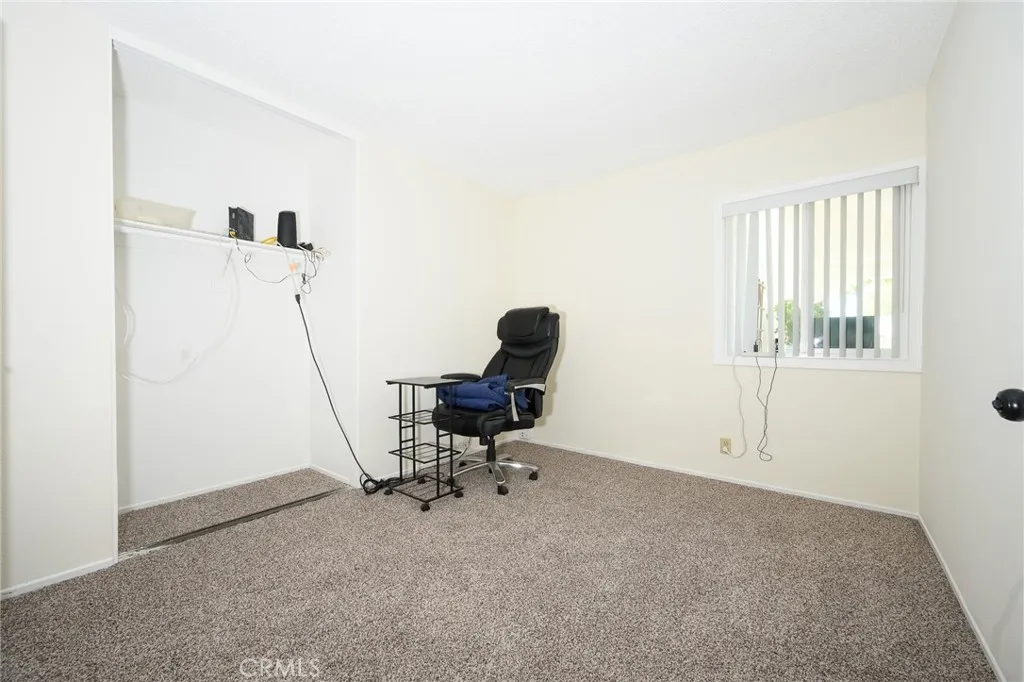 2350 N Beechwood, Rialto, California 92377 home-pic-15