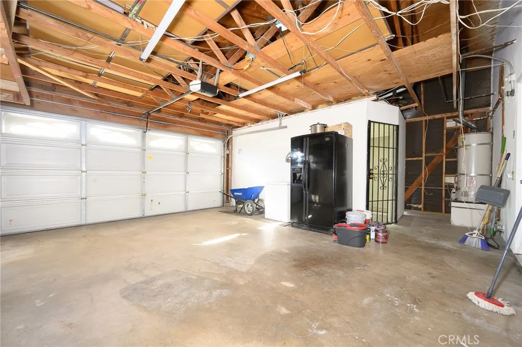 2350 N Beechwood, Rialto, California 92377 home-pic-28