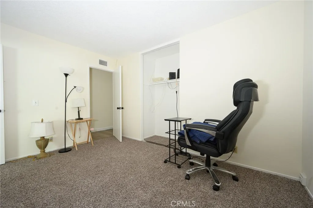 2350 N Beechwood, Rialto, California 92377 home-pic-16