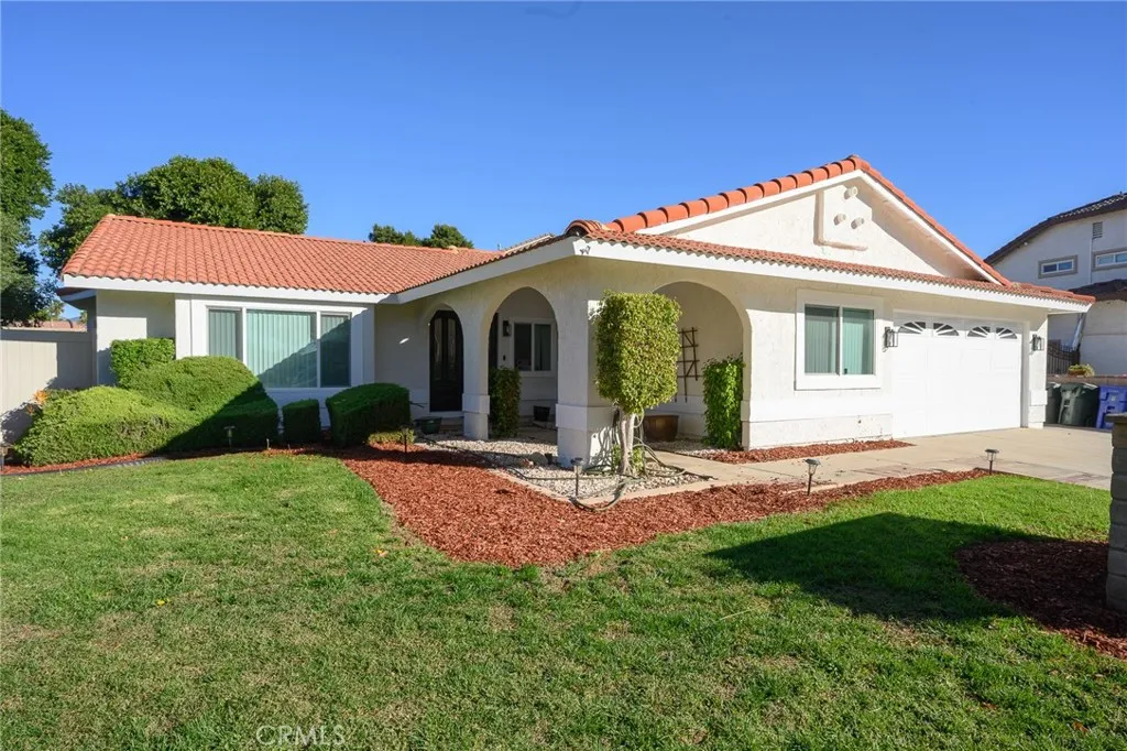 2350 N Beechwood, Rialto, California 92377 home-pic-3