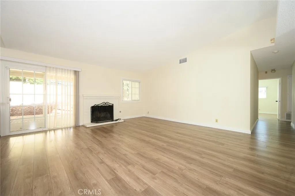 2350 N Beechwood, Rialto, California 92377 home-pic-12