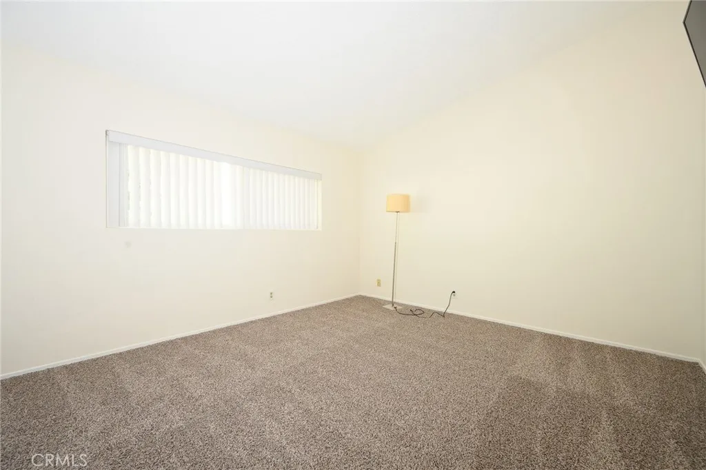 2350 N Beechwood, Rialto, California 92377 home-pic-17
