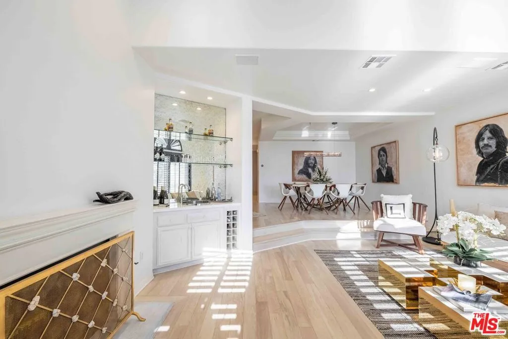 6465 Zuma View Place 161, Malibu, California 90265 home-pic-6