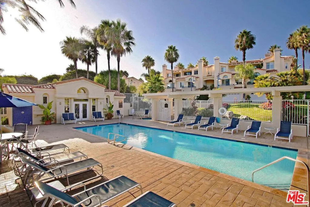 6465 Zuma View Place 161, Malibu, California 90265 home-pic-36