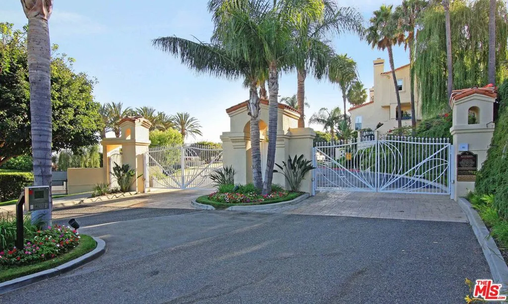 6465 Zuma View Place 161, Malibu, California 90265 home-pic-35