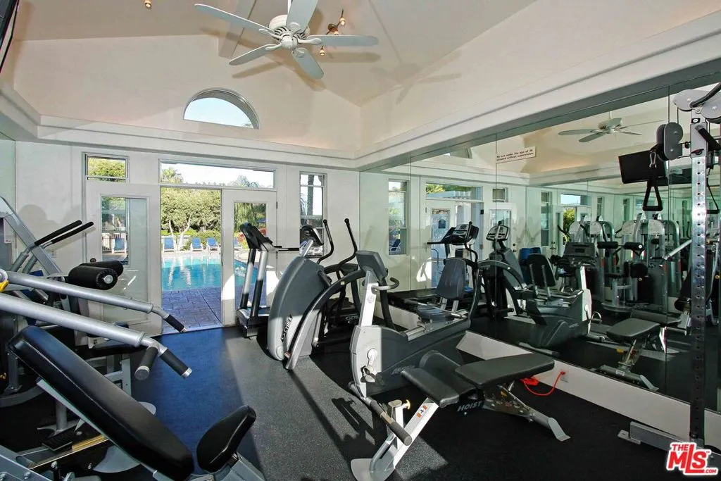 6465 Zuma View Place 161, Malibu, California 90265 home-pic-38
