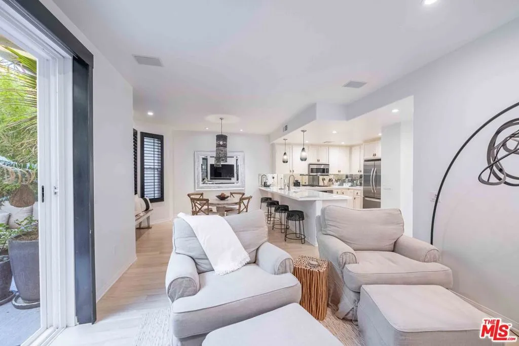 6465 Zuma View Place 161, Malibu, California 90265 home-pic-14