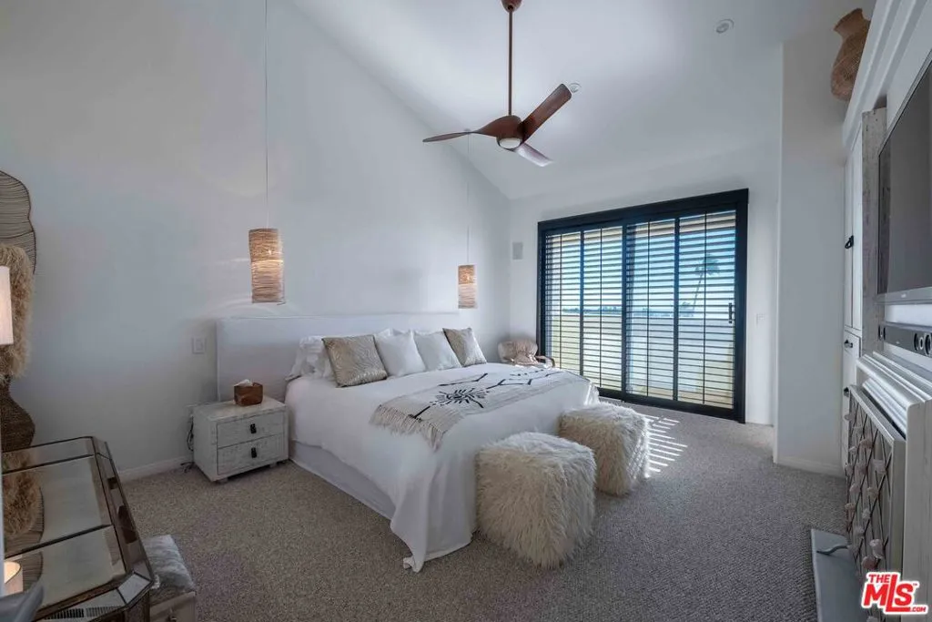 6465 Zuma View Place 161, Malibu, California 90265 home-pic-22