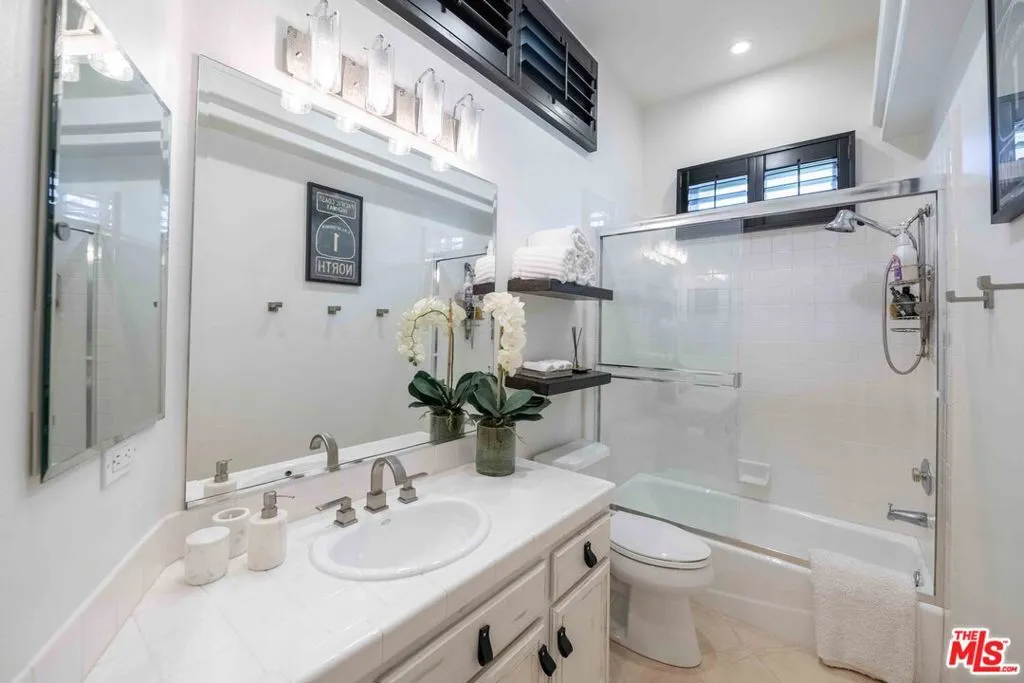 6465 Zuma View Place 161, Malibu, California 90265 home-pic-33