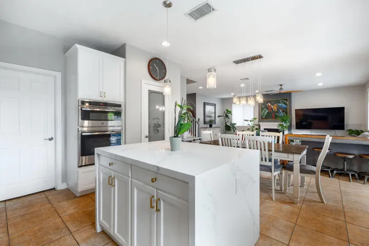 282PaseoVistaCircle-13