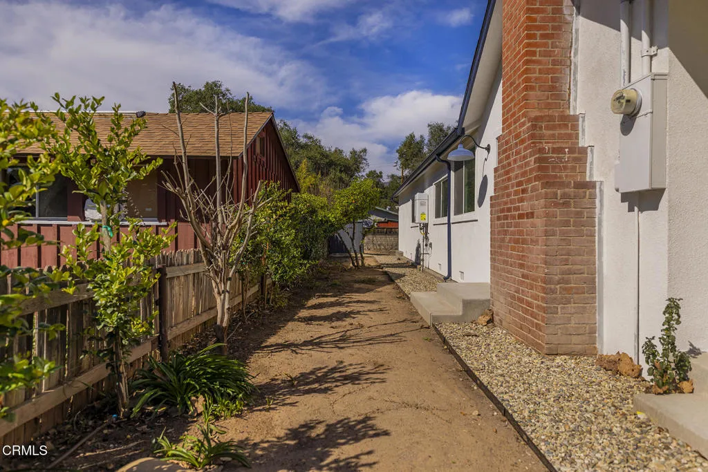 171 S Pueblo Avenue, Ojai, California 93023 home-pic-20