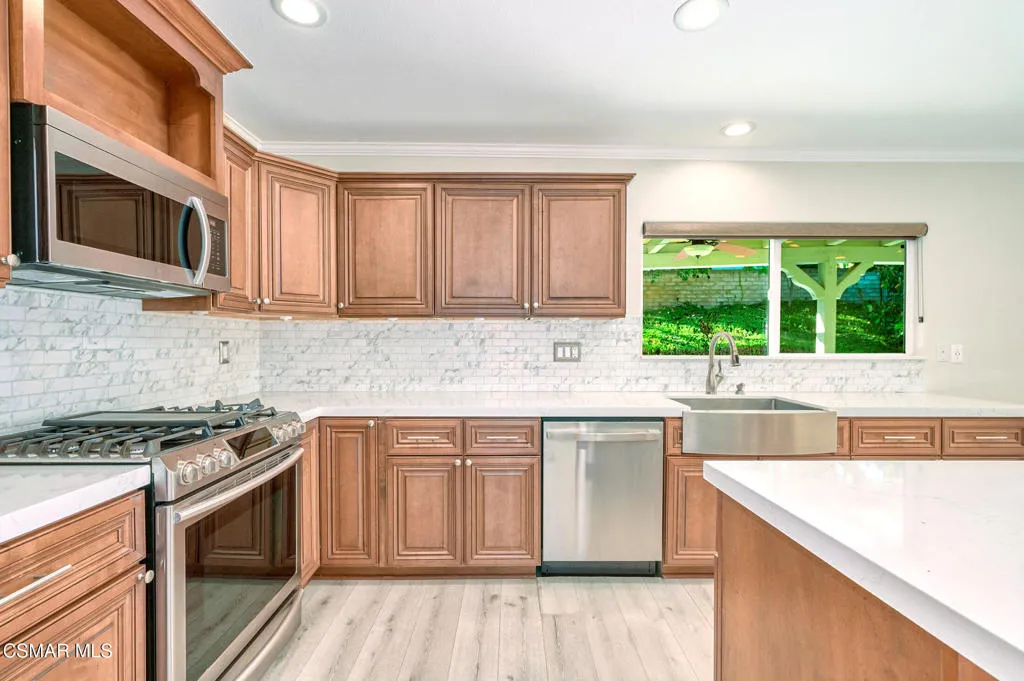 855 Triunfo Canyon Road, Westlake Village, California 91361 home-pic-18