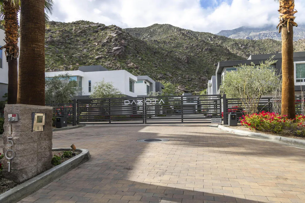 344 Goleta Way, Palm Springs, California 92264 home-pic-2