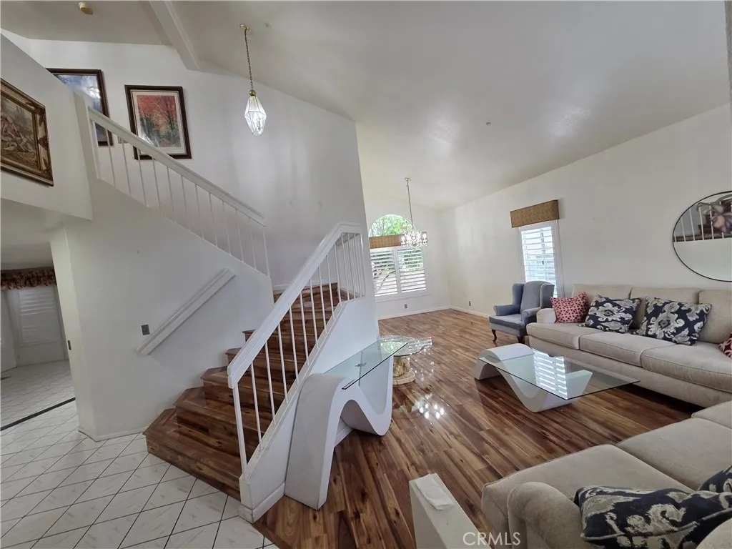 1669 Victoria Street W, Rialto, California 92376 home-pic-16