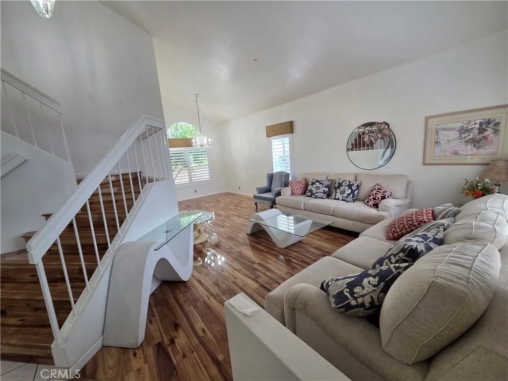 1669 Victoria Street W, Rialto, California 92376 home-pic-15