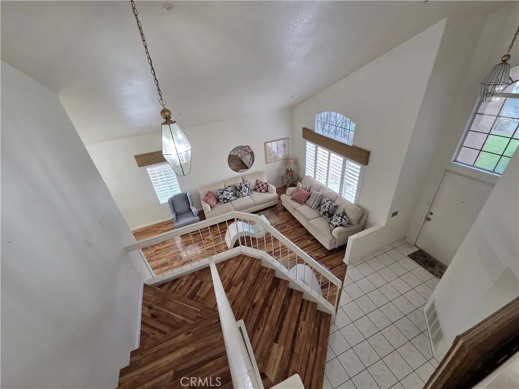 1669 Victoria Street W, Rialto, California 92376 home-pic-12