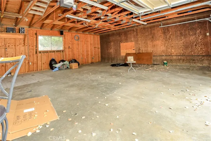 enormous 3- car garage