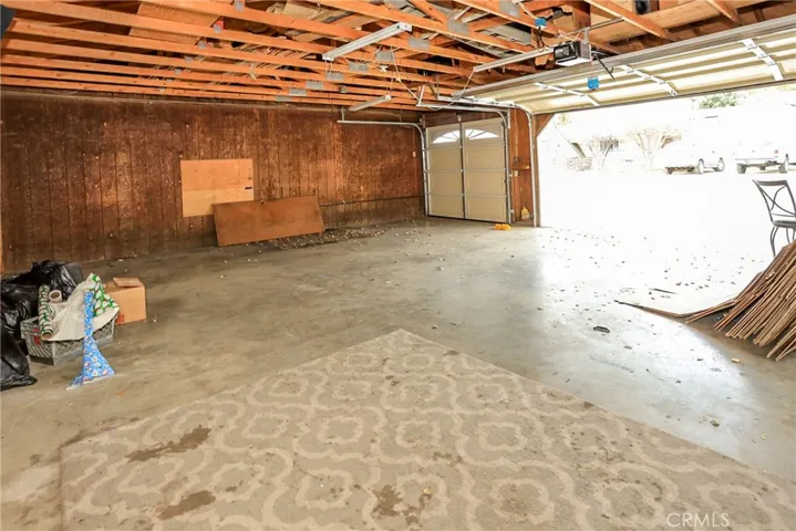 enormous 3- car garage