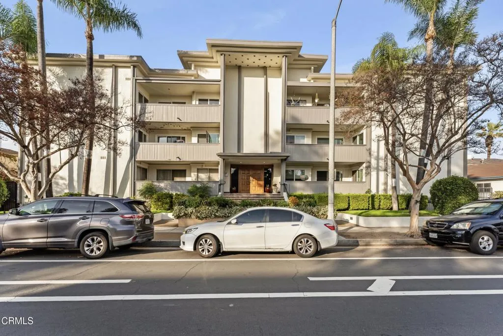 1299 Cordova Street 302, Pasadena, California 91106 home-pic-1