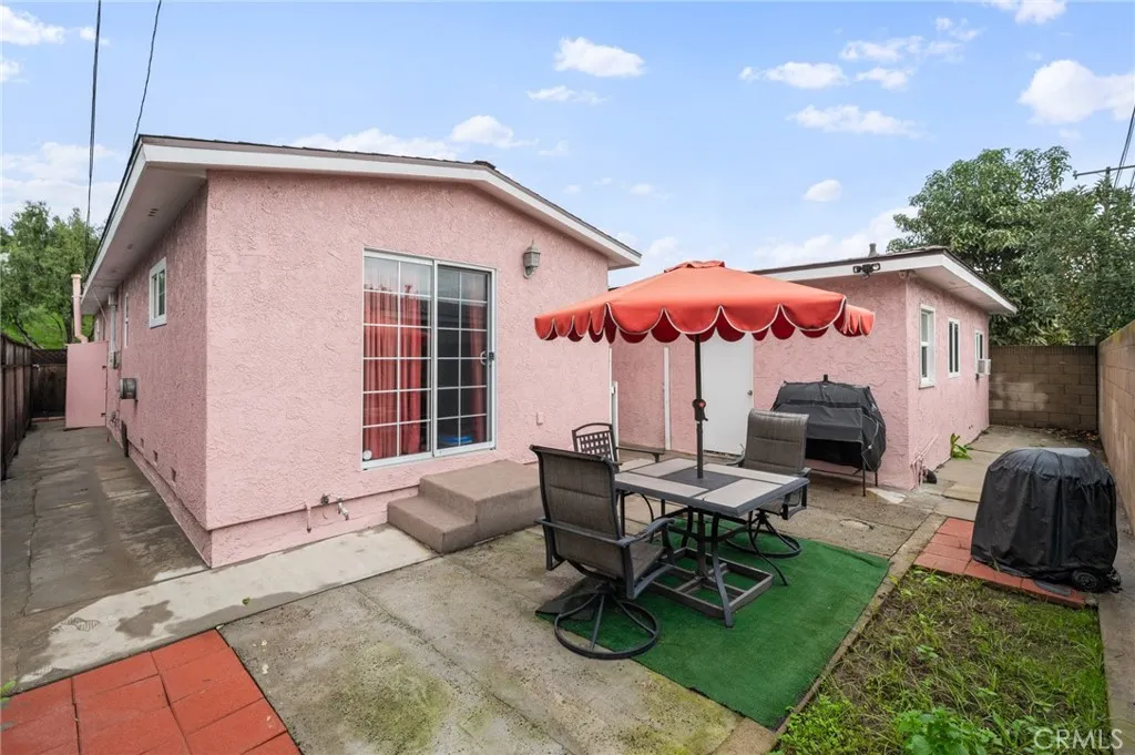 352 E 49th, Long Beach, California 90805 home-pic-20