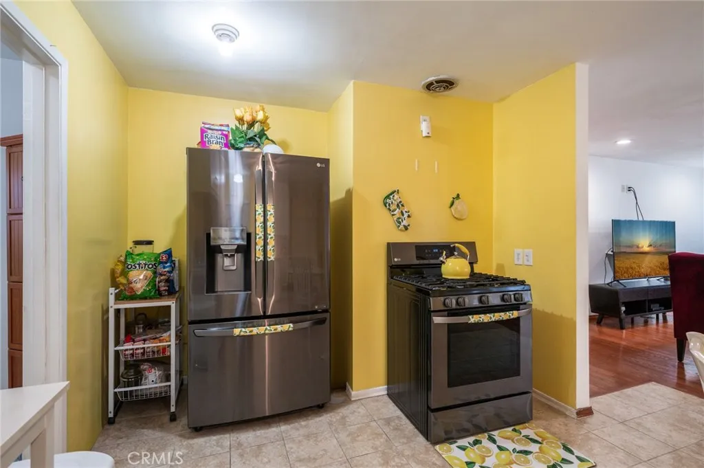 352 E 49th, Long Beach, California 90805 home-pic-9