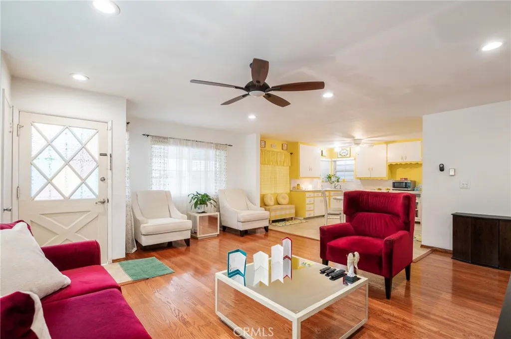 352 E 49th, Long Beach, California 90805 home-pic-3