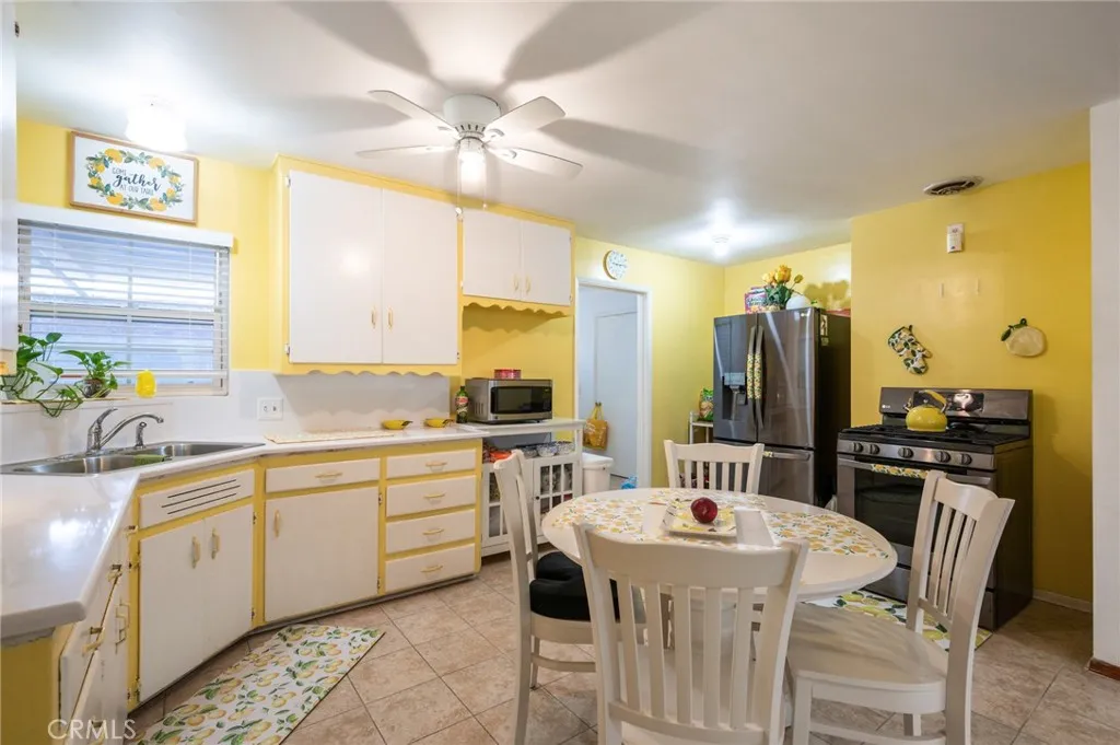 352 E 49th, Long Beach, California 90805 home-pic-7