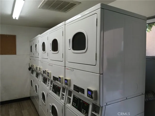 Lots of laundry​​‌​​​​‌​​‌‌​​‌​​​‌‌​​​‌​​‌‌​​‌‌​​‌‌​​​​ access