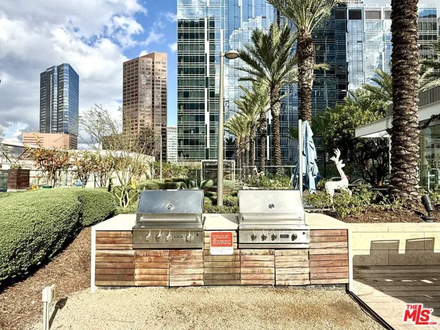 877 Francisco Street 3111, Los Angeles, California 90017