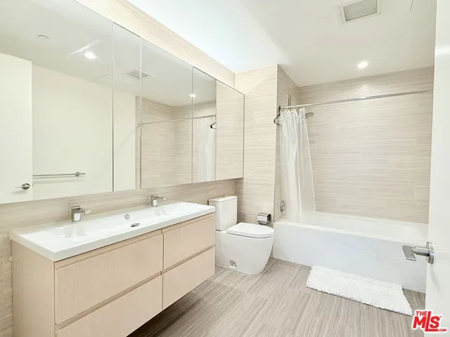 877 Francisco Street 3111, Los Angeles, California 90017