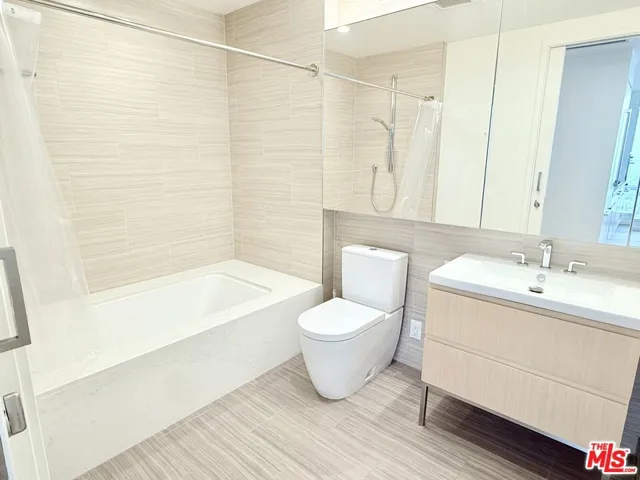 877 Francisco Street 3111, Los Angeles, California 90017