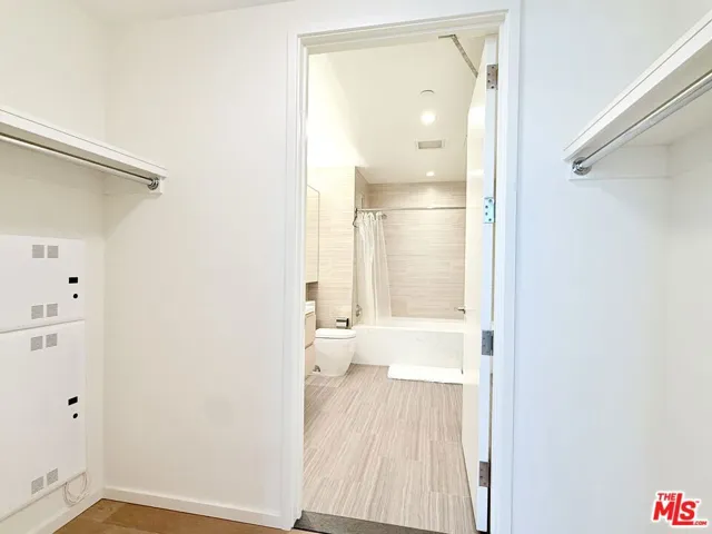 877 Francisco Street 3111, Los Angeles, California 90017