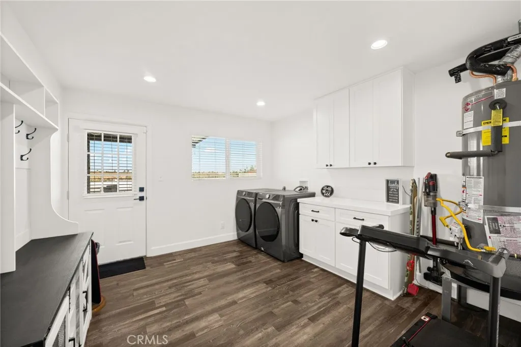 17528 Danbury, Hesperia, California 92345 home-pic-40