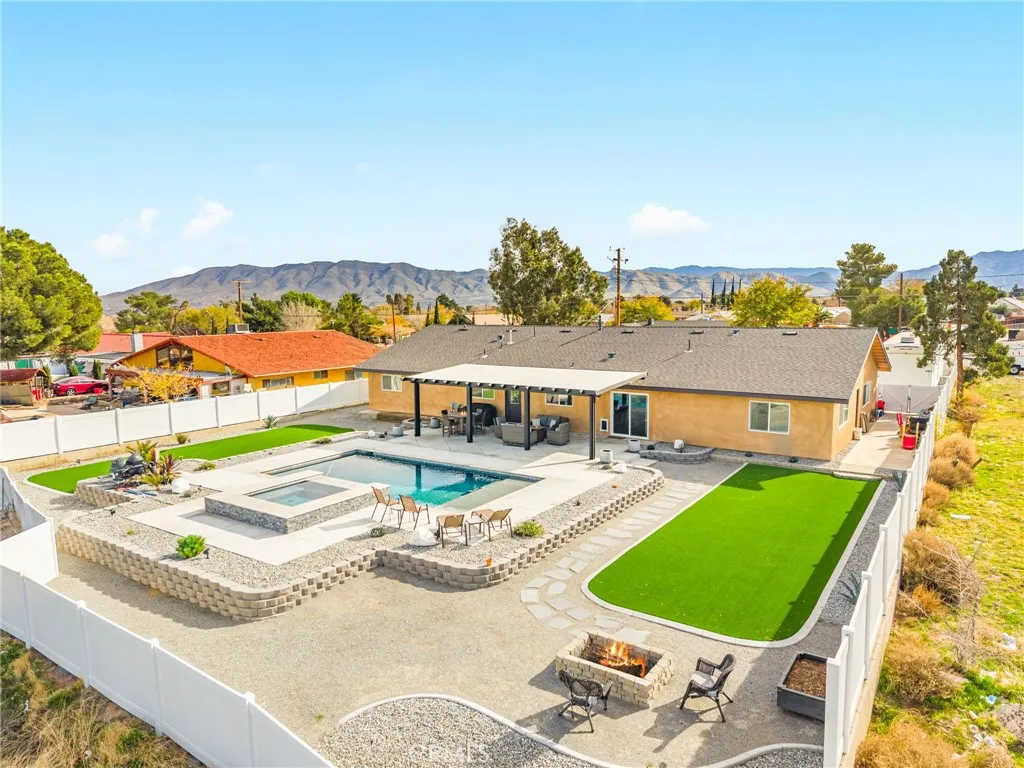 17528 Danbury, Hesperia, California 92345 home-pic-63