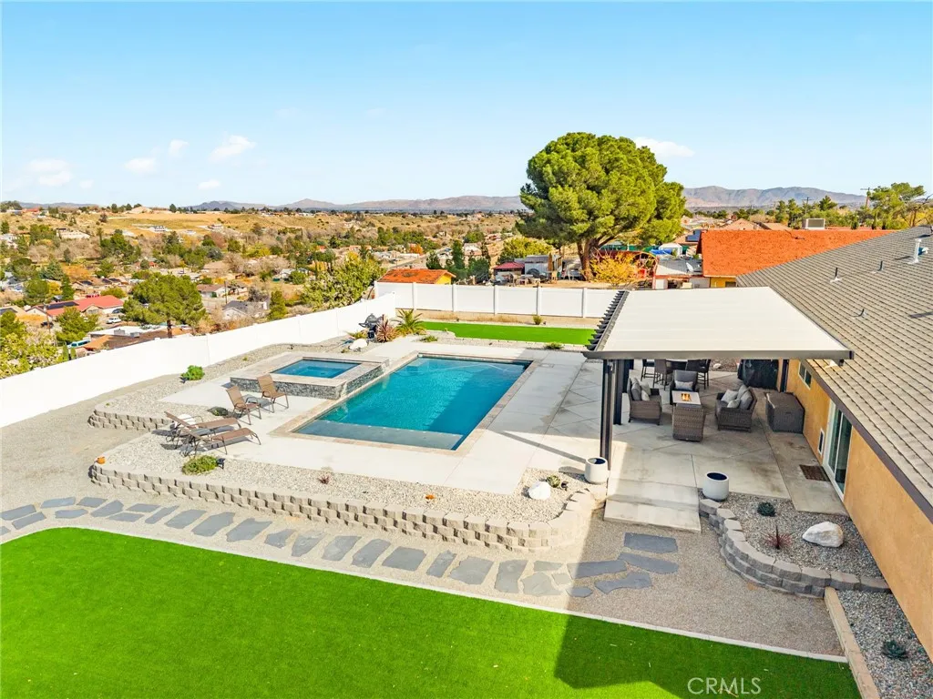 17528 Danbury, Hesperia, California 92345 home-pic-61