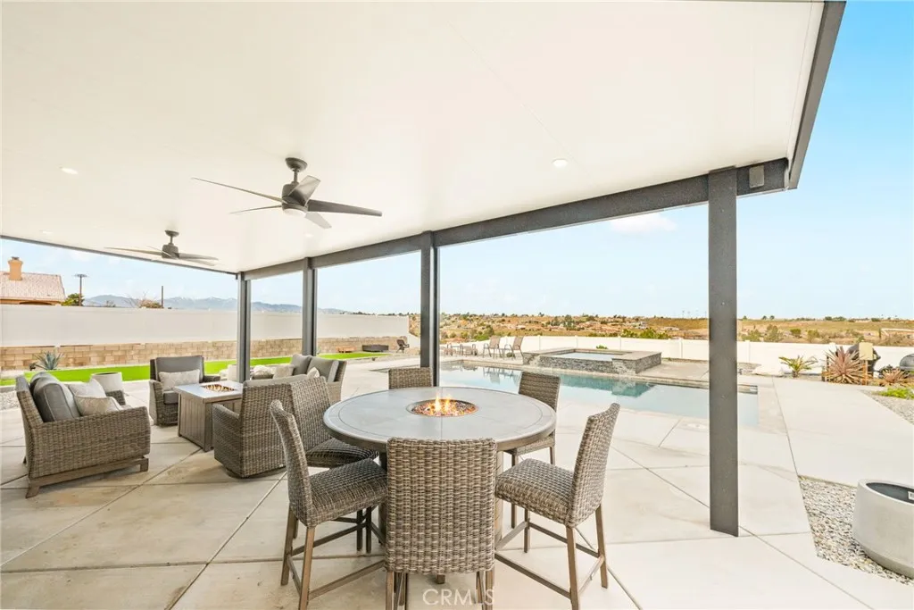 17528 Danbury, Hesperia, California 92345 home-pic-47