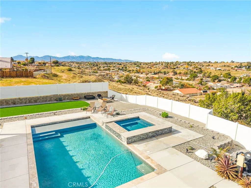 17528 Danbury, Hesperia, California 92345 home-pic-66